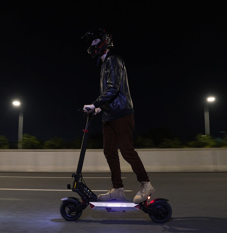 Nighttime E-Scooter Riding Guide for Safety